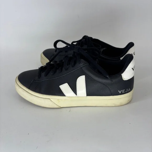Veja Black and White Leather Campo Low profile Women's Sneakers - Picture 2 of 8